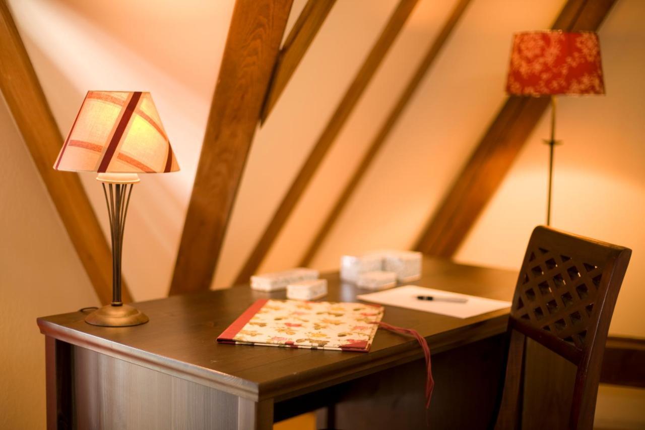 Gasthaus Und Pension "Zum Hauenden Schwein" Wörlitz Værelse billede